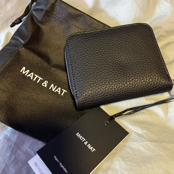 BNWT Matt & Nat Rue Small Zip Wallet - Picture 4 of 5